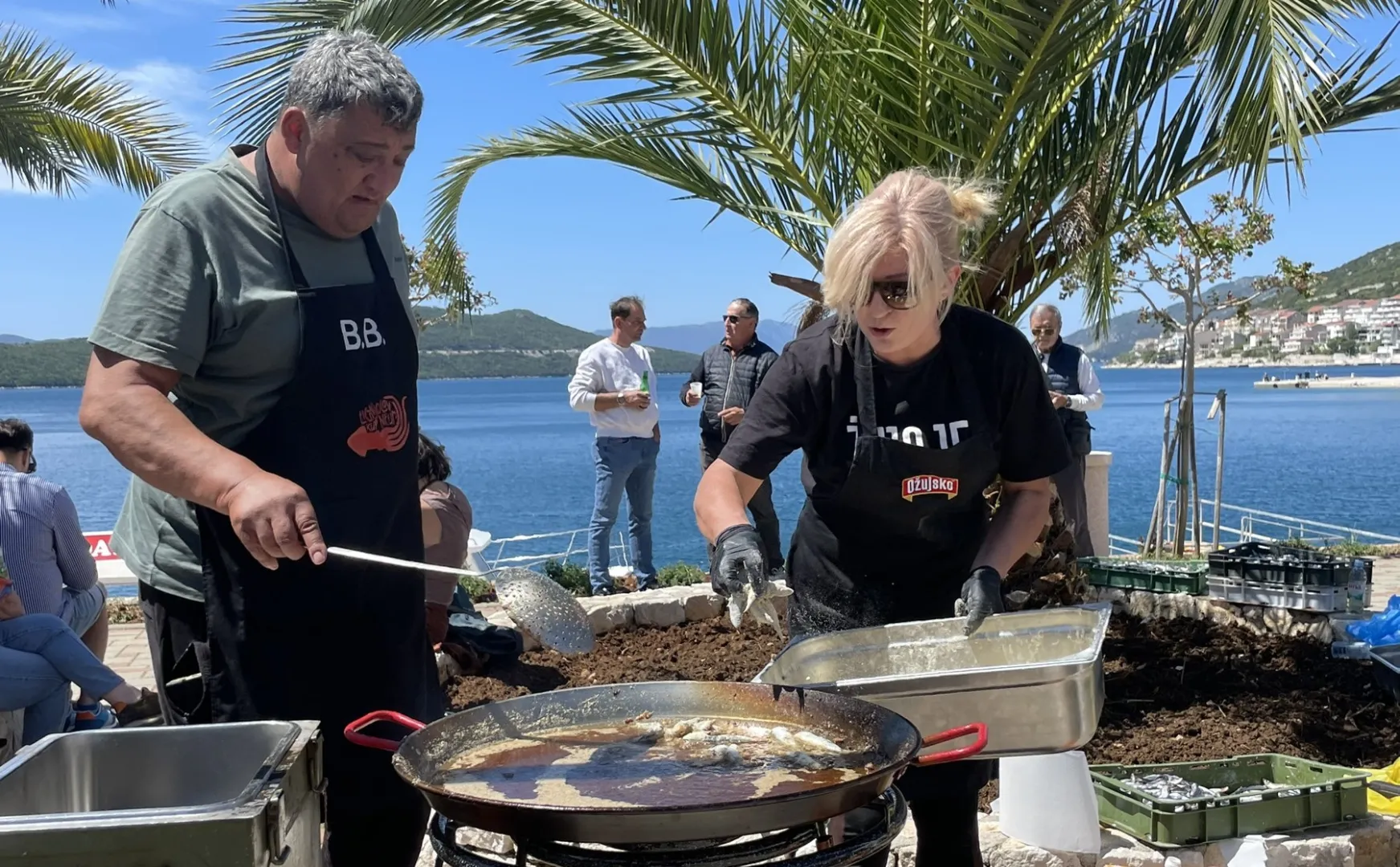 Neum obilježava 1. maj uz šetnju, muziku i besplatne srdele