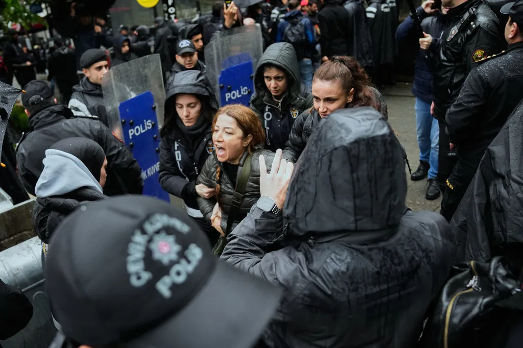 Policija spriječila prvomajske proteste u Istanbulu, privedeno više od 550 ljudi