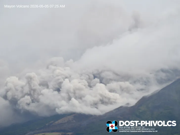 Erupcija vulkana Kanlaon na Filipinima, izbacuje pepeo do 800 metara u visinu