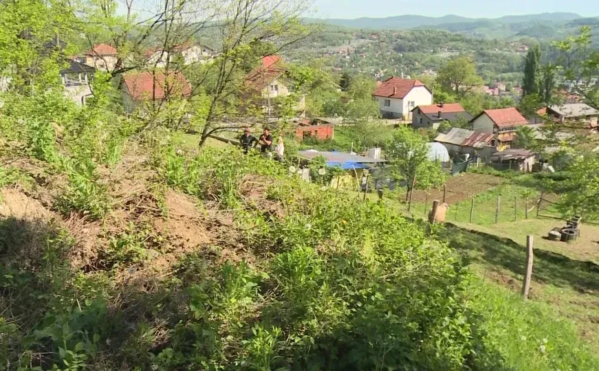 Klizište u Tuzli: Mještani u strahu, nadležni bez reakcije
