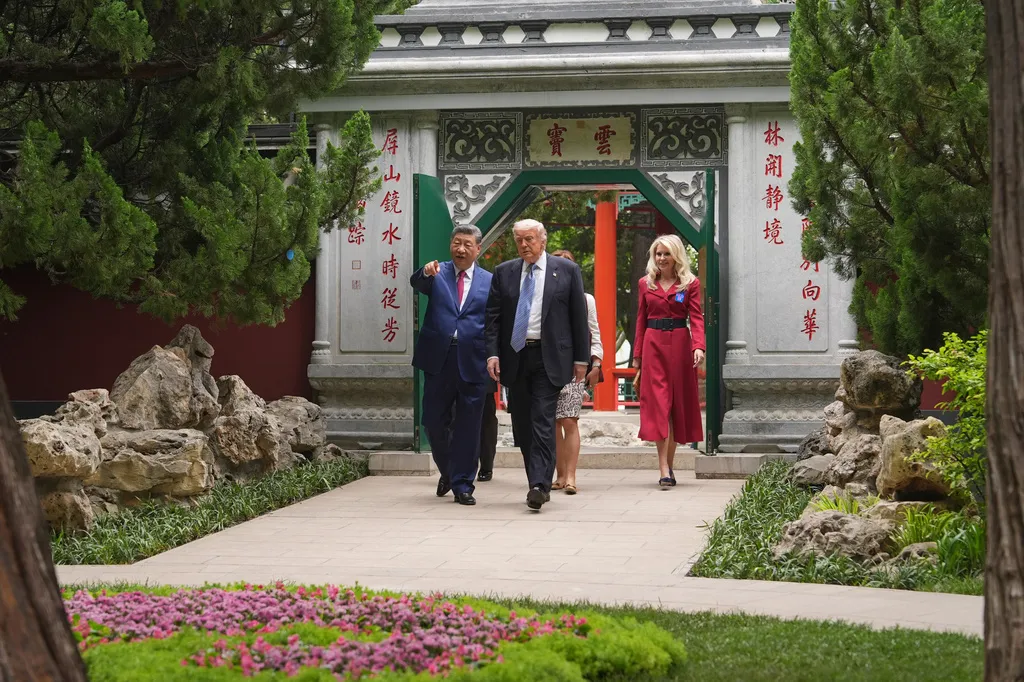 Sastanak Trumpa i Xija u kompleksu rukovodstva KP Kine, Amerikanac oduševljen ružama