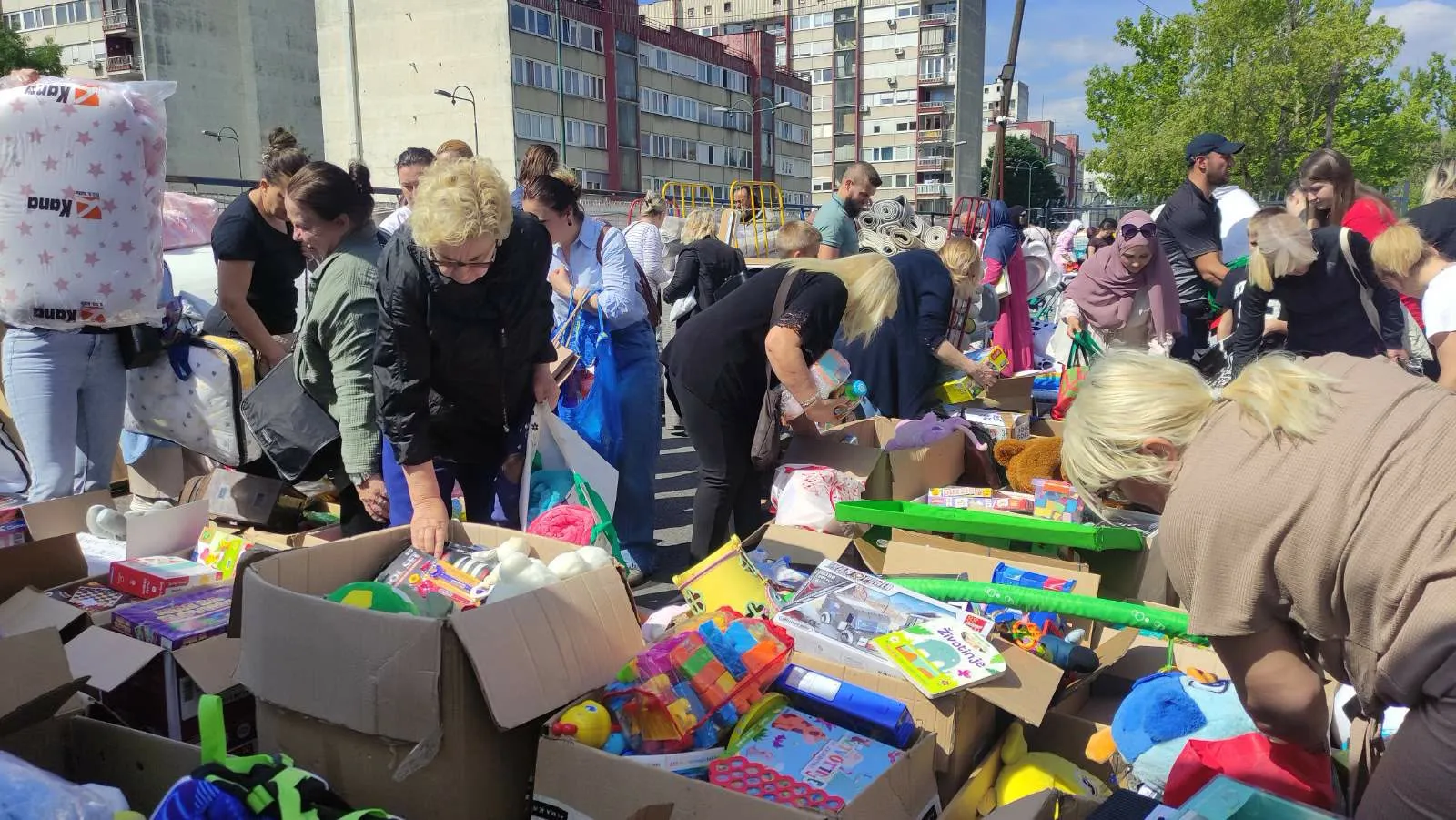 Humanitarni bazar u Sarajevu: Kupovinom i donacijama do pomoći socijalno ugroženim i oboljelim