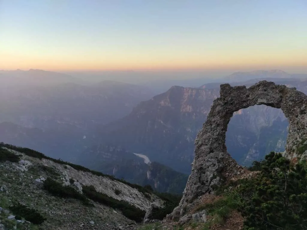 Helikopter OS BiH pomogao u evakuaciji smrtno stradalog sa Čvrsnice