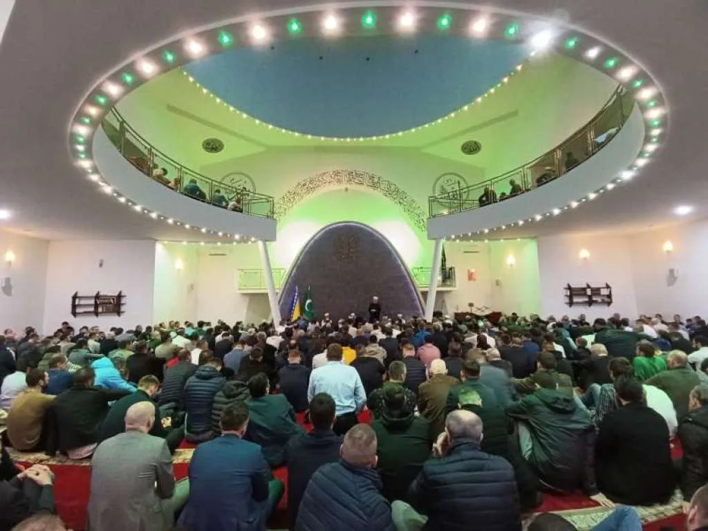 Bajram-namaz u USK-u klanjat će se u više od 200 džamija i mesdžida