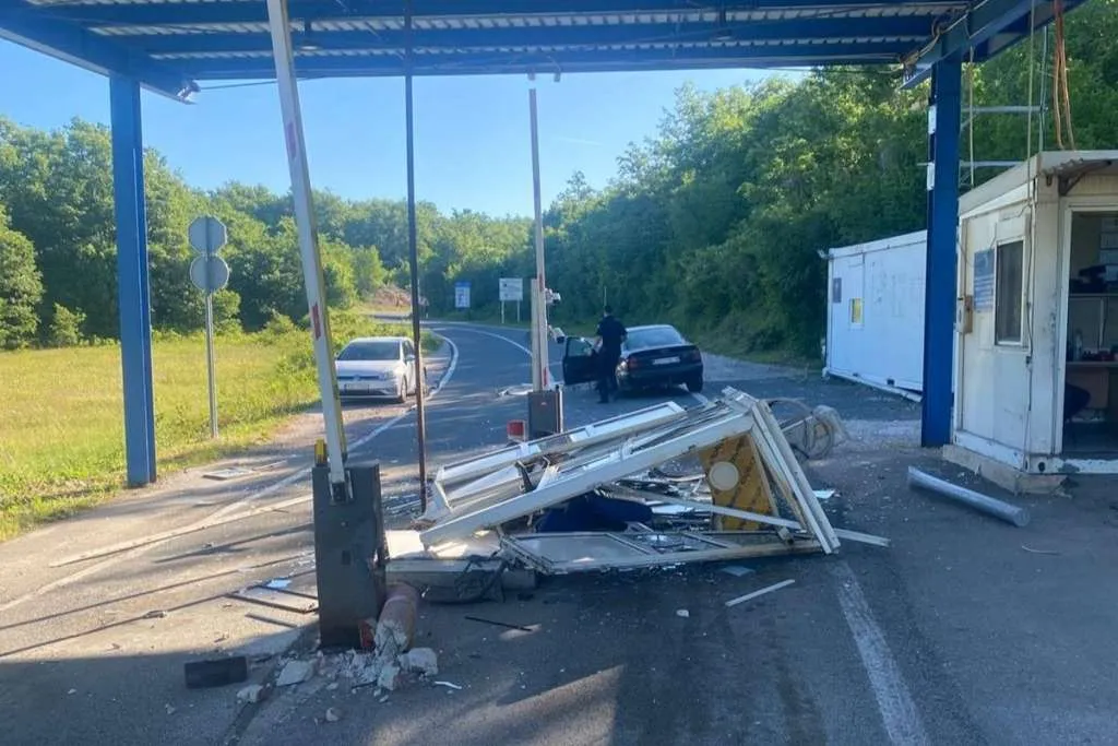 Do daljnjeg zatvoren granični prelaz Aržano, kod Posušja