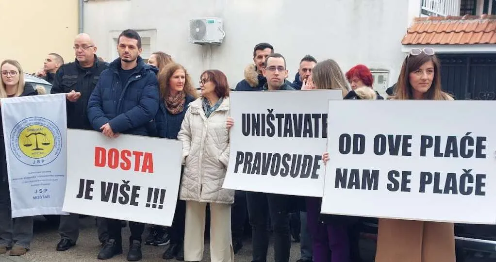 Sindikat pravosuđa HNK-a odbio prijedlog Vlade, nastavljaju se protesti i štrajk upozorenja
