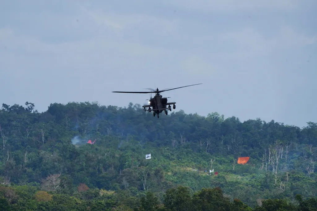 Američki vojni helikopter se srušio kod Hormuza, u toku istraga