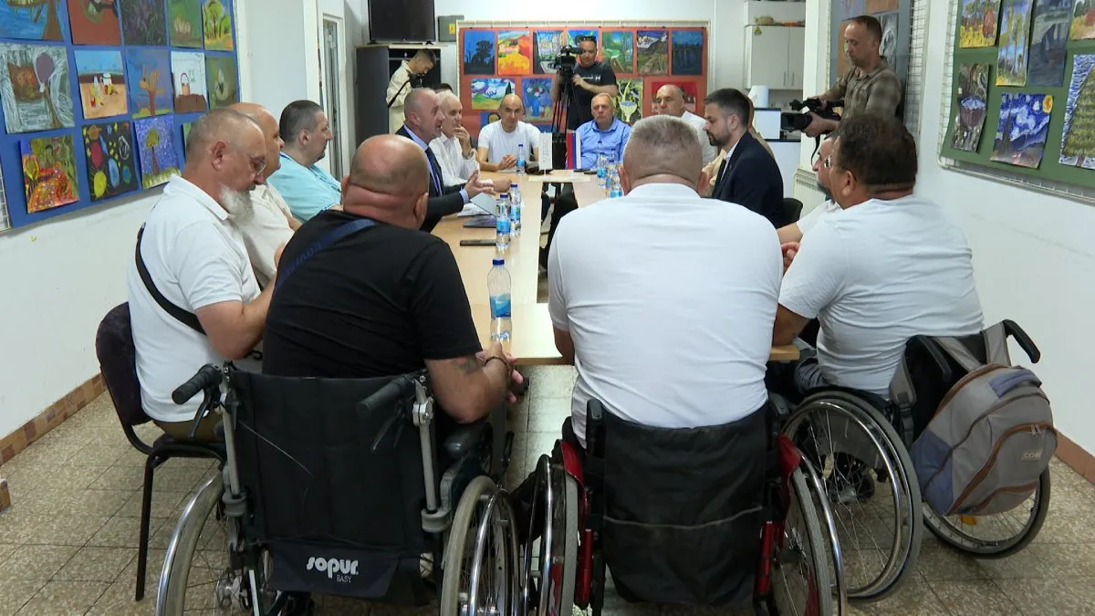 Povećati limit na uvoz automobila: Osobe sa invaliditetom traže podršku UIO, glas dao ministar Amidžić