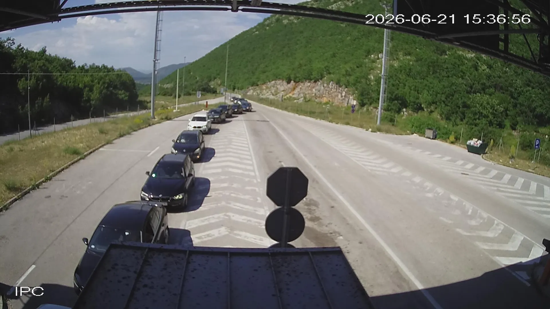 Duga čekanja na izlazu iz BiH prema Hrvatskoj i Crnoj Gori