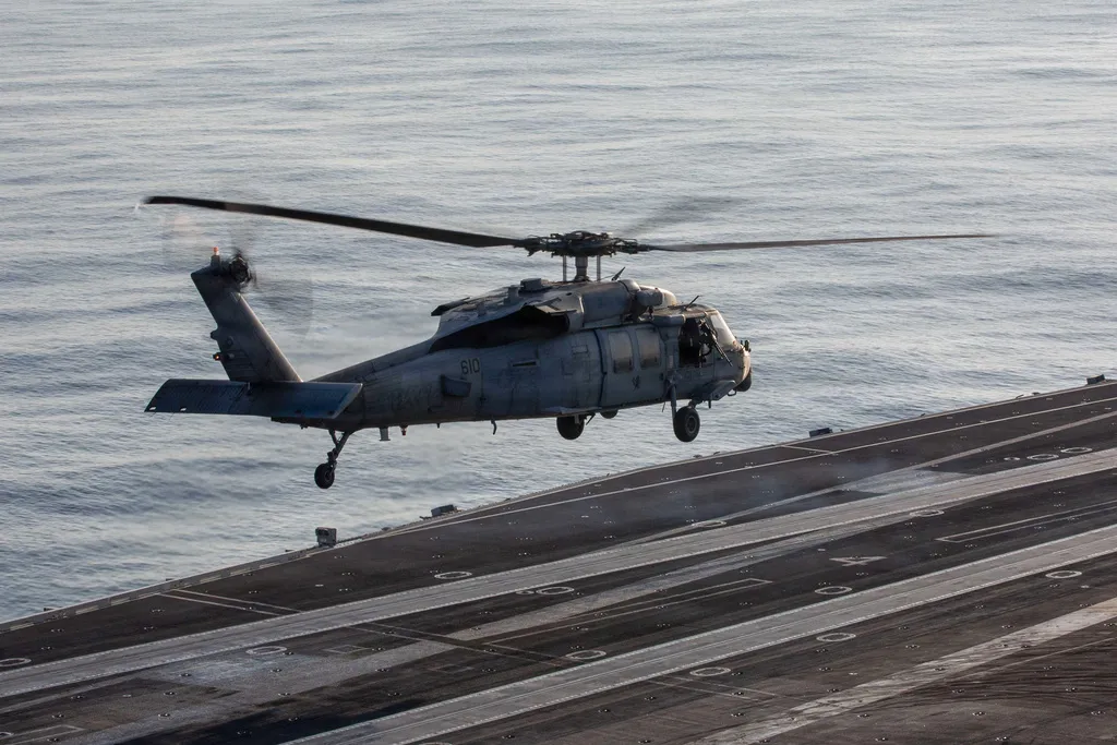 Američki helikopter pao u Arapsko more, nestao član posade