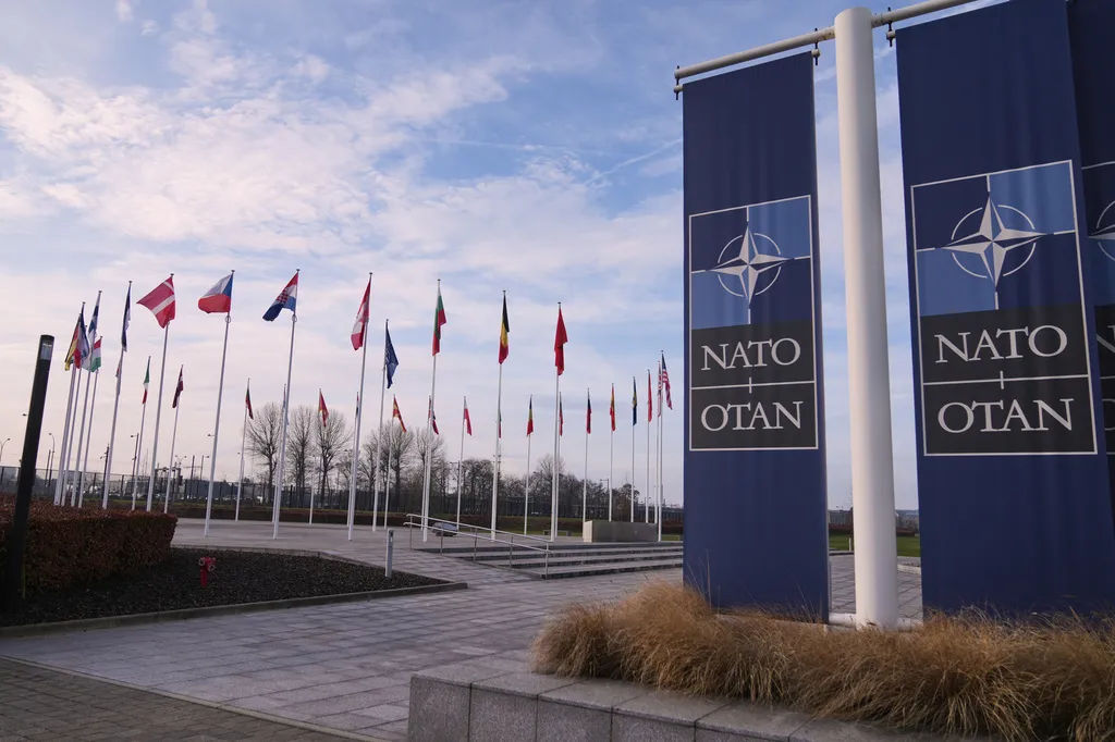 NATO povećava pomoć Ukrajini, SAD smanjuju 