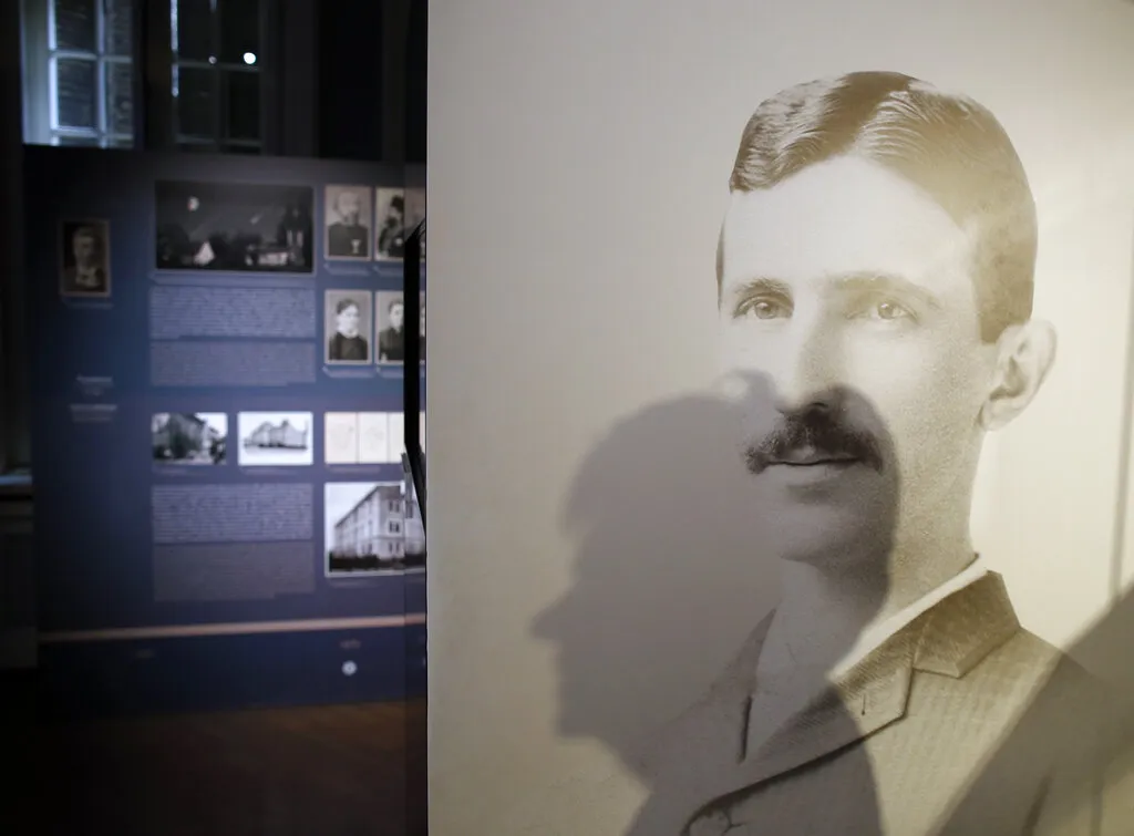 Nikola Tesla: Život genija koji je zadužio čovječanstvo