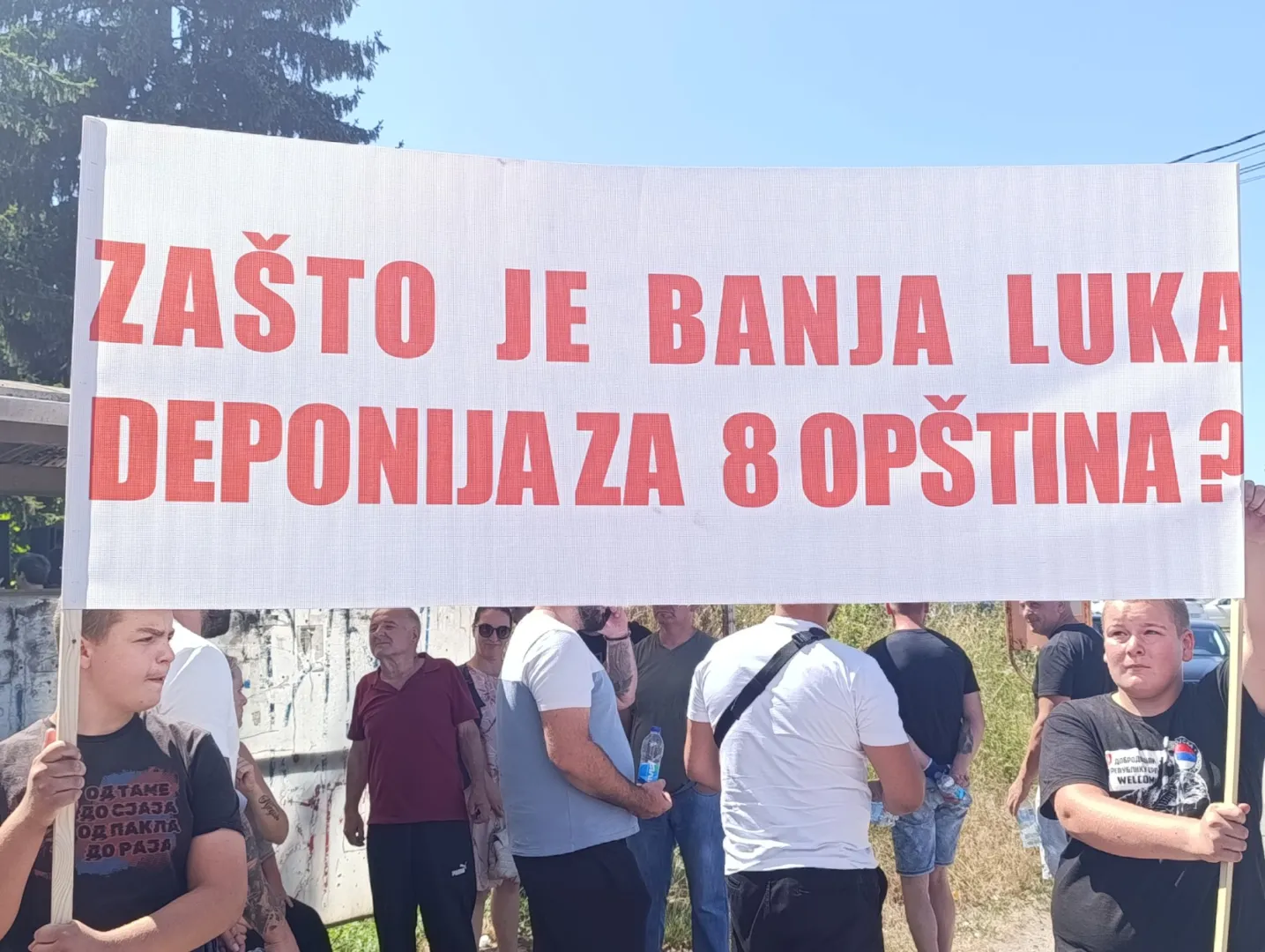 Mještani Ramića blokirali magistralni put: Traže izmještanje deponije ili uvođenje spalionice 