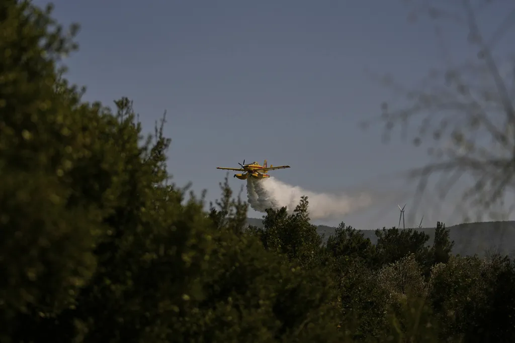 Šumsku požari u turskoj provinciji Mugla, evakuisano više od 65 ljudi