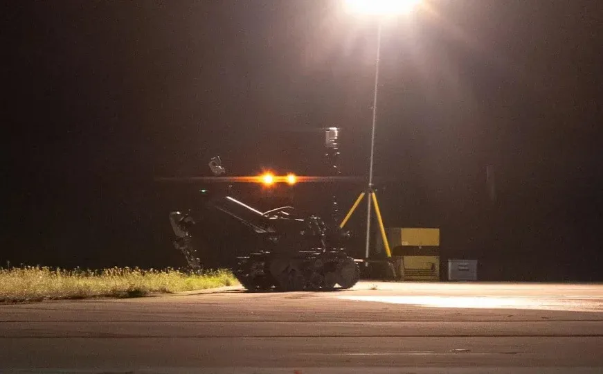 Dron koji je nosio eksploziv pronađen na njemačkom aerodromu, sumnja se na Rusiju