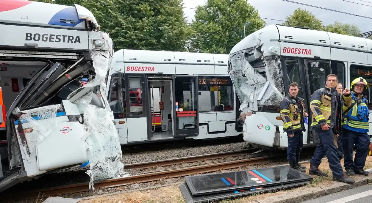 Sudar dva tramvaja u Njemačkoj, 25 osoba povrijeđeno