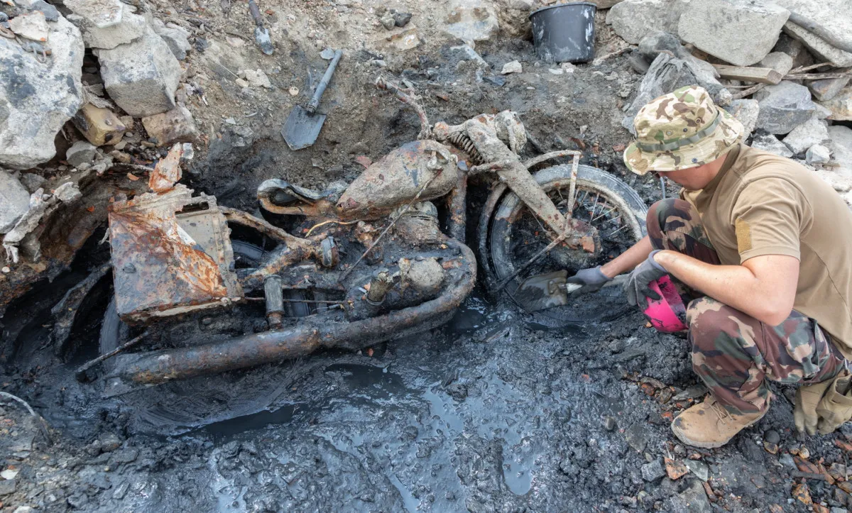 Nizak vodostaj Dunava otkrio olupinu motocikla i posmrtne ostatke njemačkih vojnika