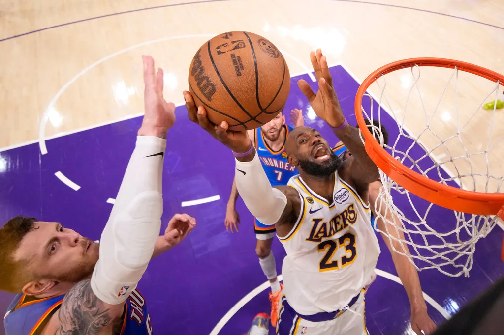 Brat Trumpvog zeta i bivši izvršni direktor Disneyja kupuju Los Angeles Lakers za 10,7 milijardi evra