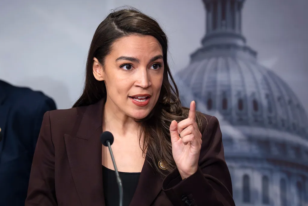 Tramp: Mislim da će se Alexandria Ocasio-Cortez kandidovati za predsjednicu