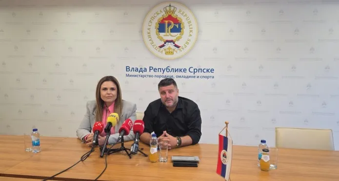 Besplatan sport za osnovce: Vlada RS obezbijedila 200.000 KM za opremu u 187 škola