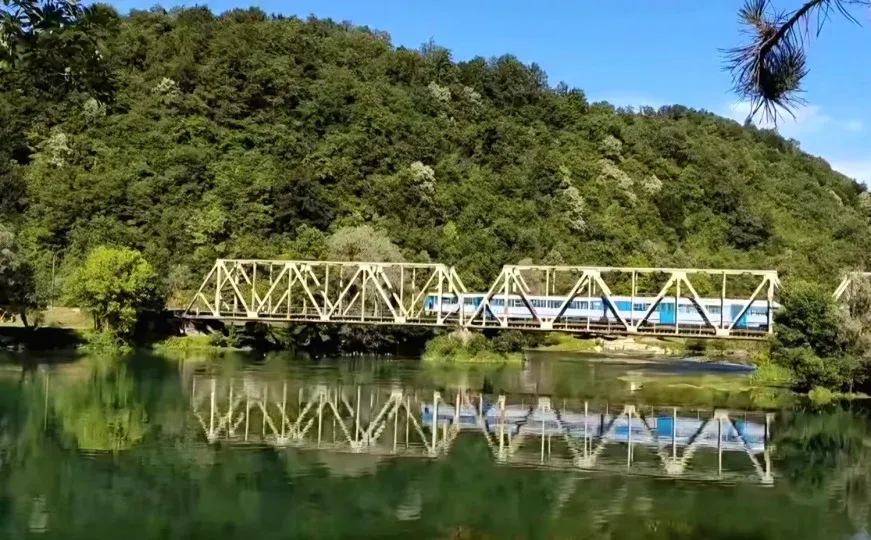 ŽFBiH: Voz Bihać-Bosanska Otoka od 31. avgusta, poznati termini i cijene karata