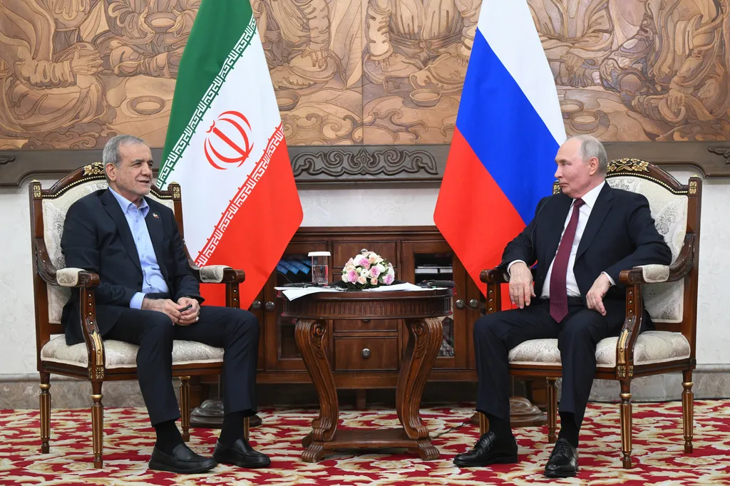 Putin sa Pezeshkijanom: Rusko-iranski odnosi se razvijaju u svim oblastima