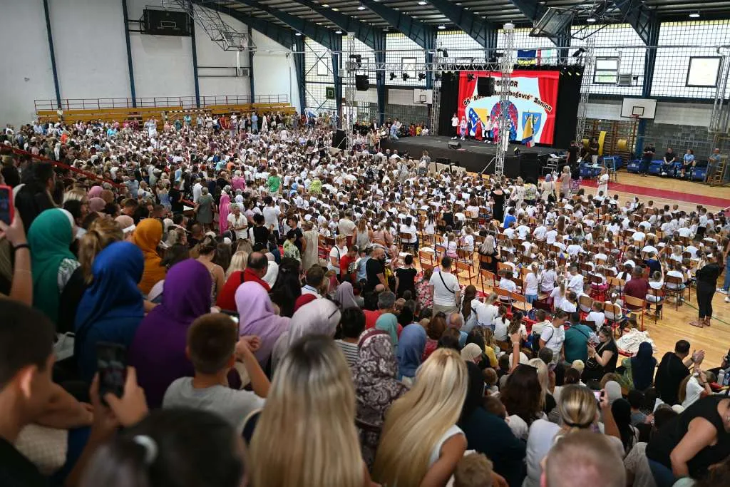 Besplatni udžbenici za 3.250 prvačića u ZDK