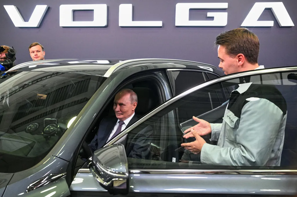 Vraća se legendarna Volga: Novi ruski automobili već su stigli u salone