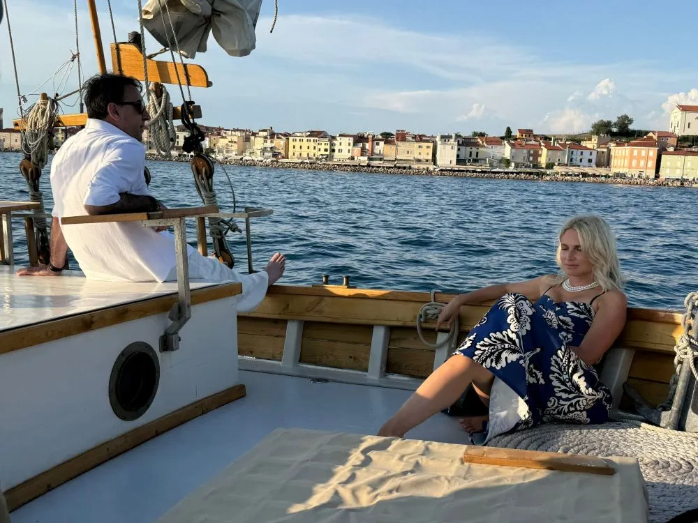 Hari Mata Hari najavio novu pjesmu "Bore": Objavljeni teaser i fotografije sa snimanja spota