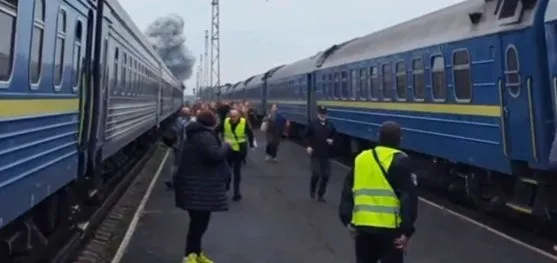 Rusija lansirala 450 dronova na Ukrajinu, jedan pogodio voz blizu poljske granice
