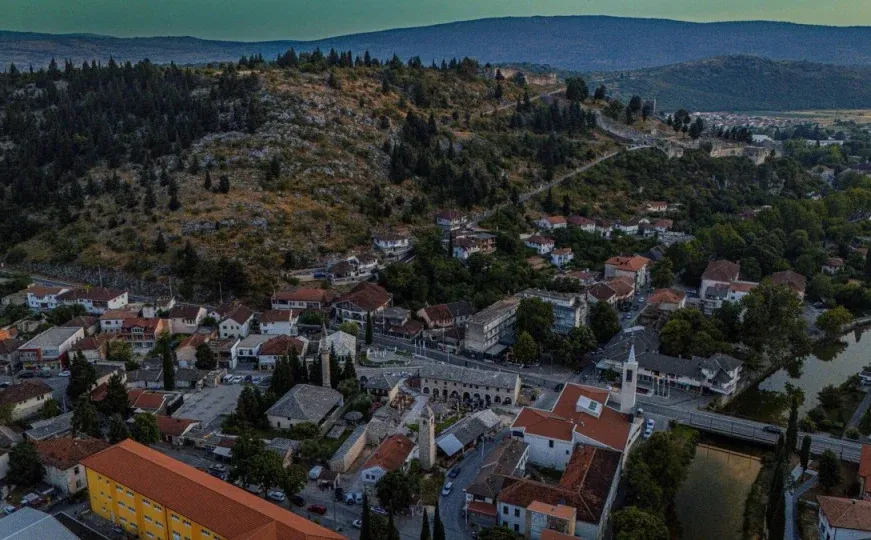Podjele zbog smjena u osnovnoj školi u Stocu: Dio roditelja za promjene, dio optužuje direktora