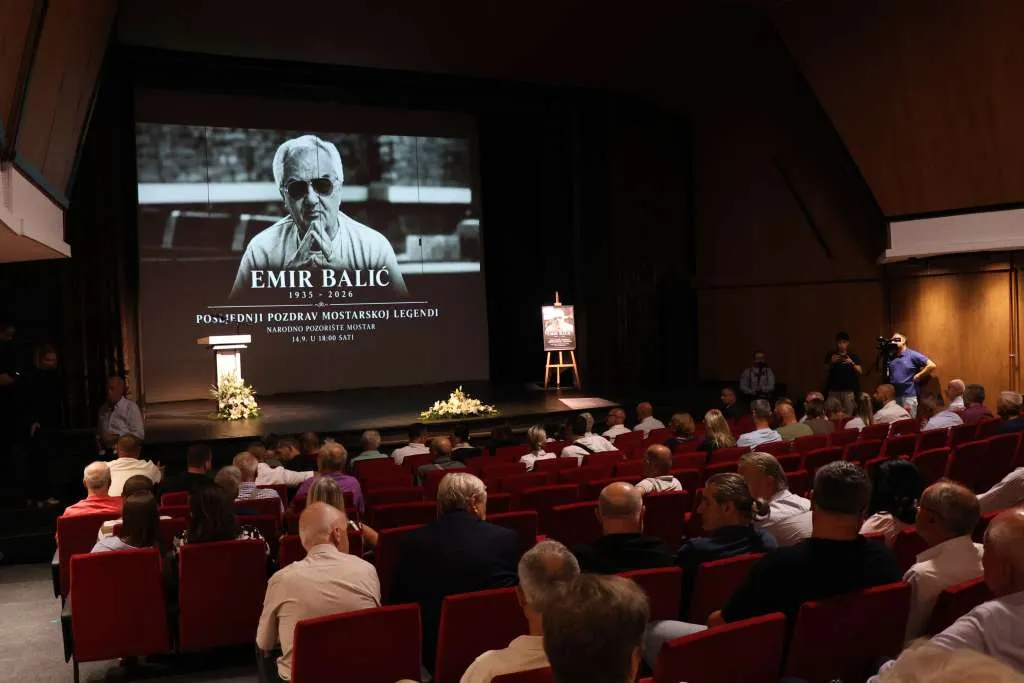 Mostar odao posljednju počast legendarnom skakaču Emiru Baliću