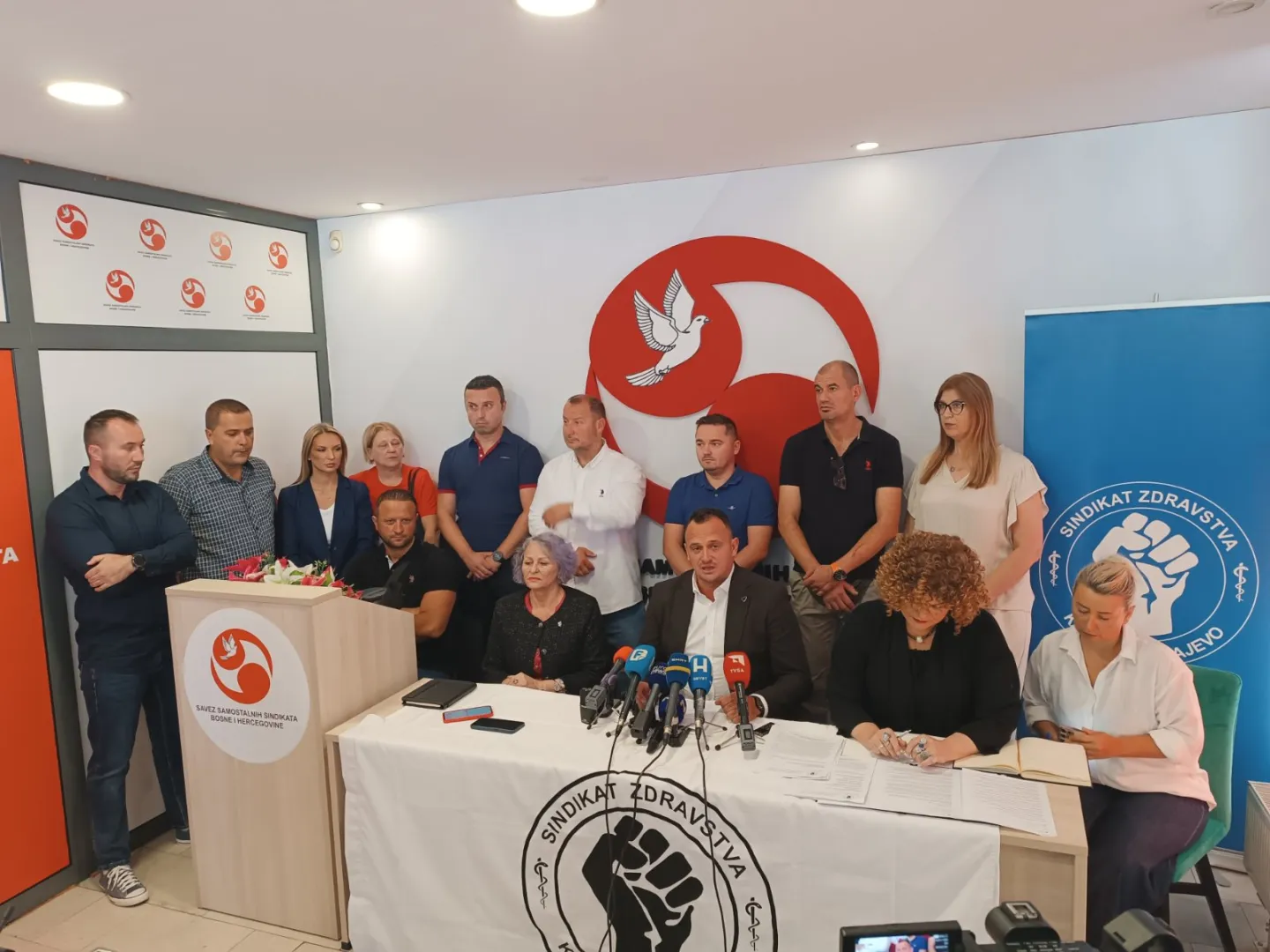 Sindikati upozorili na brojne nepravilnosti na KCUS-u: Ugroženi radnici i sigurnost pacijenata