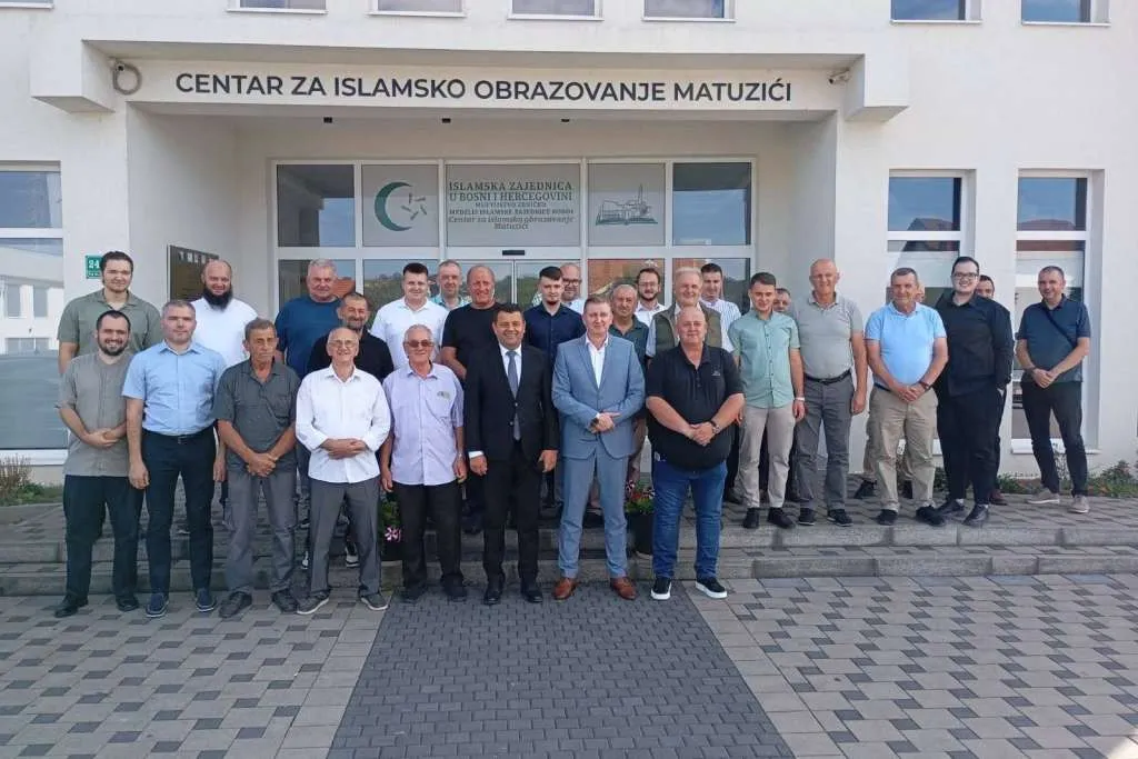 Na području Doboja završeni projekti ugradnje toplotnih pumpi i zamjene stolarije u džamijama
