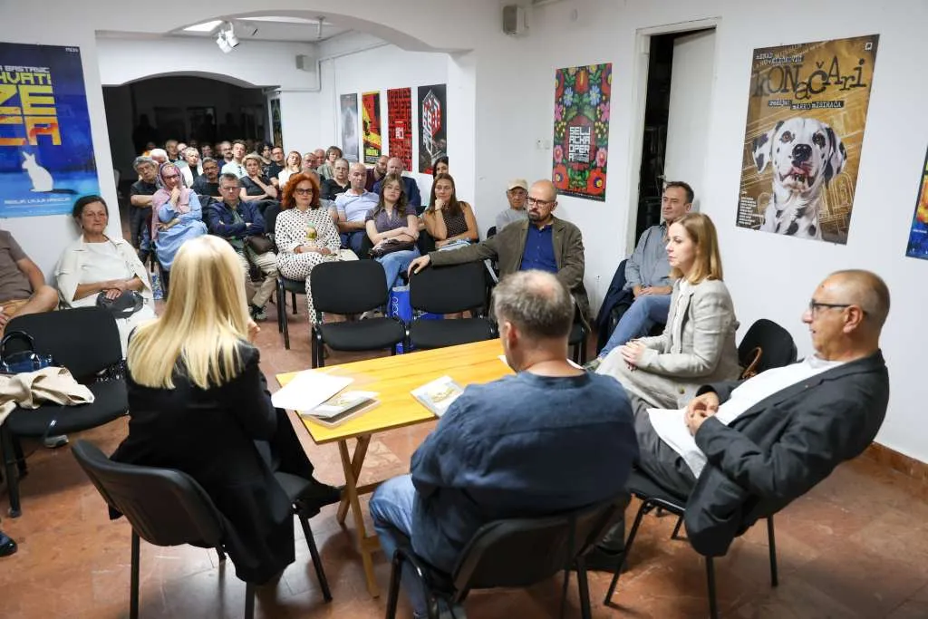 Sarajevskoj publici predstavljeno drugo izdanje naučne studije 'Čehov i prostor' Almira Bašovića