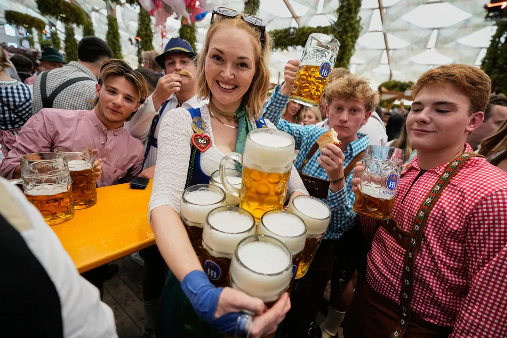 Gdje se na Oktoberfestu pije iz kamenih krčaga i zašto svi žele tamo?