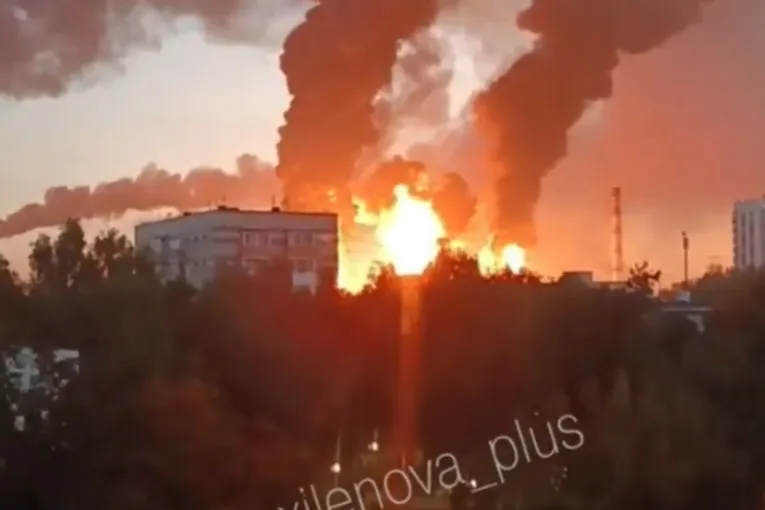 Masovni napad dronovima na Moskvu: Ima mrtvih, pogođena rafinerija