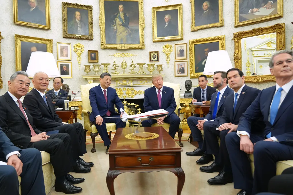 Trump i Xi održali sastanak iza zatvorenih vrata u Bijeloj kući o sigurnosti, tehnologiji i trgovini