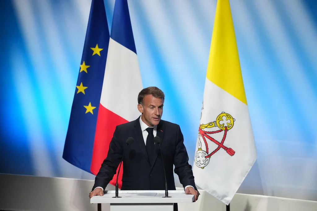 Macron: Radujem se da vidim nove zemlje koje žele da se pridruže EU, od Balkana do Ukrajine